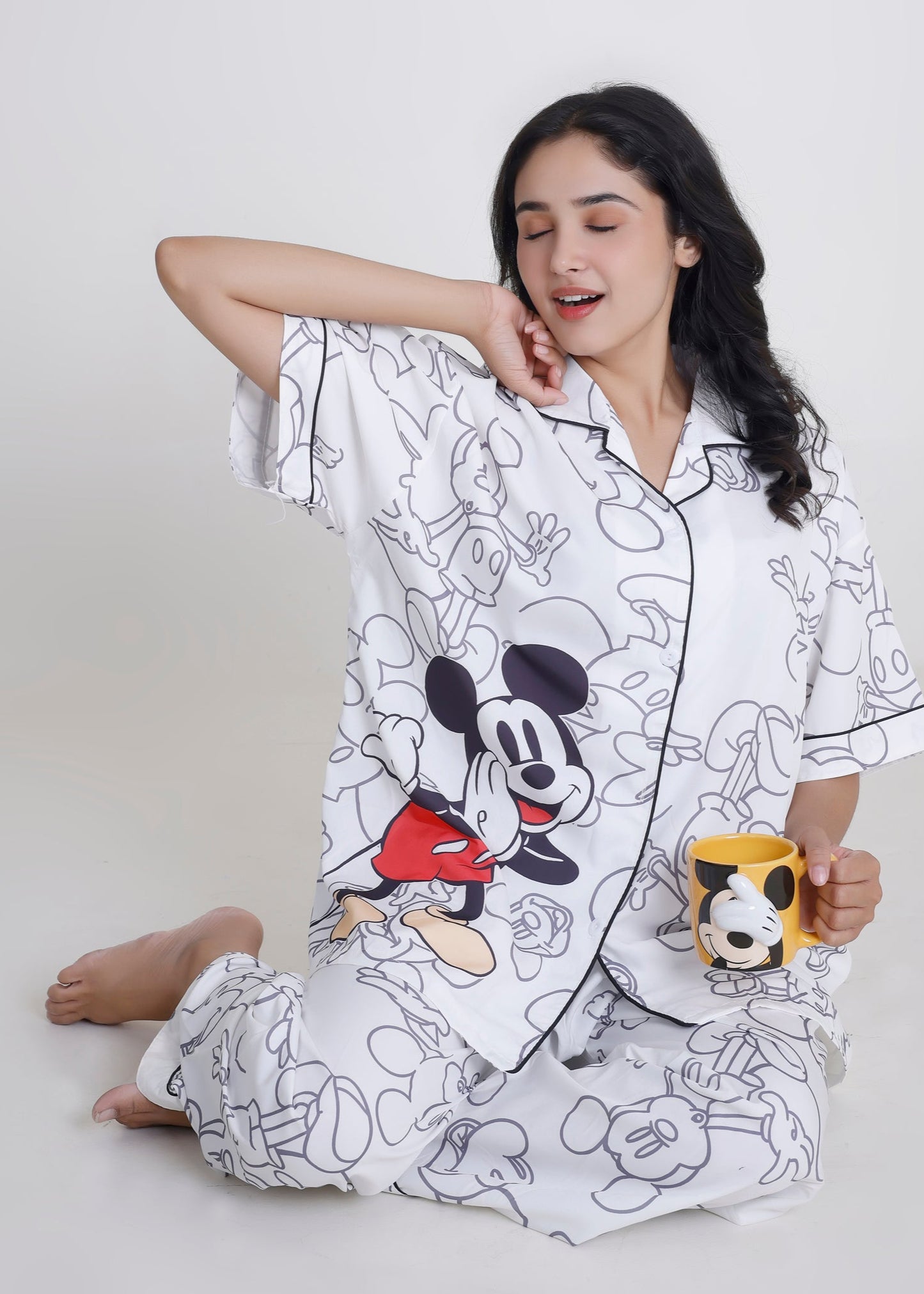 Big Mickey White Satin Pyjama Set